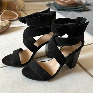 Lauren Conrad black suede heels